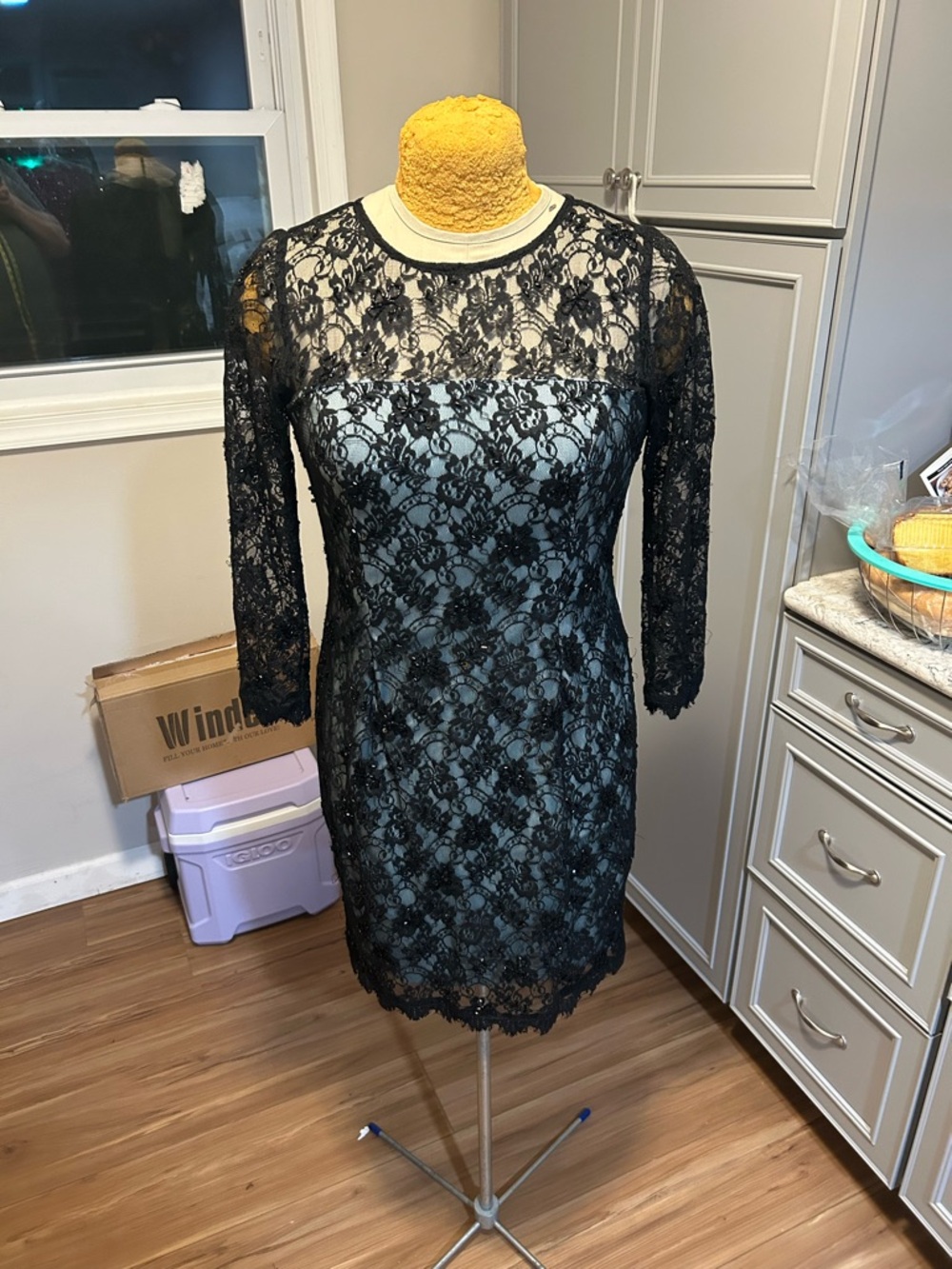 Adrianna Papell Black Lace Overlay with Mint Green Lining Mini Dress NWT Size 6